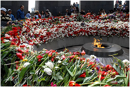 24 aprile 2009: Commemorazione del genocidio di Tsitsernakaberd, Yerevan